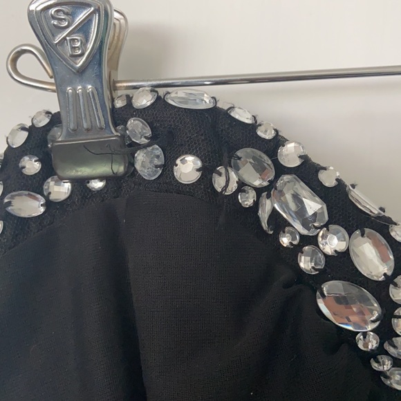 Dress - Picture 3 of 4